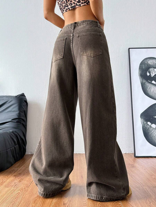 Pocketed Wide-Leg Jeans