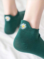 Daisy Embroidered Ankle Socks - 4