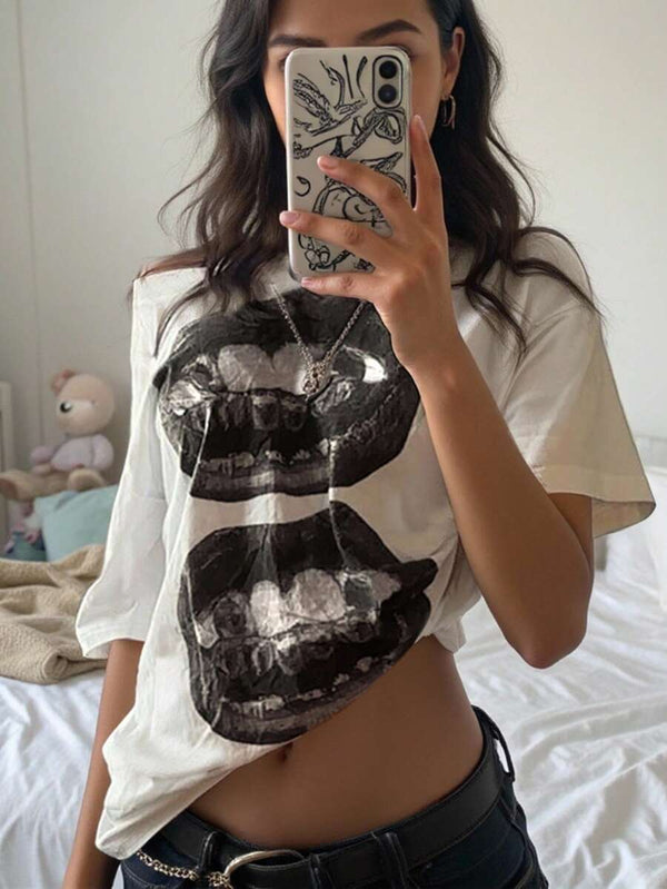 Asymmetric Collar Lip Print T-Shirt