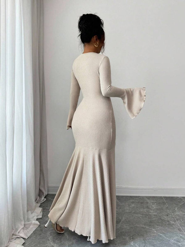 Stretchy Fitted Ruffle Sleeve Dress