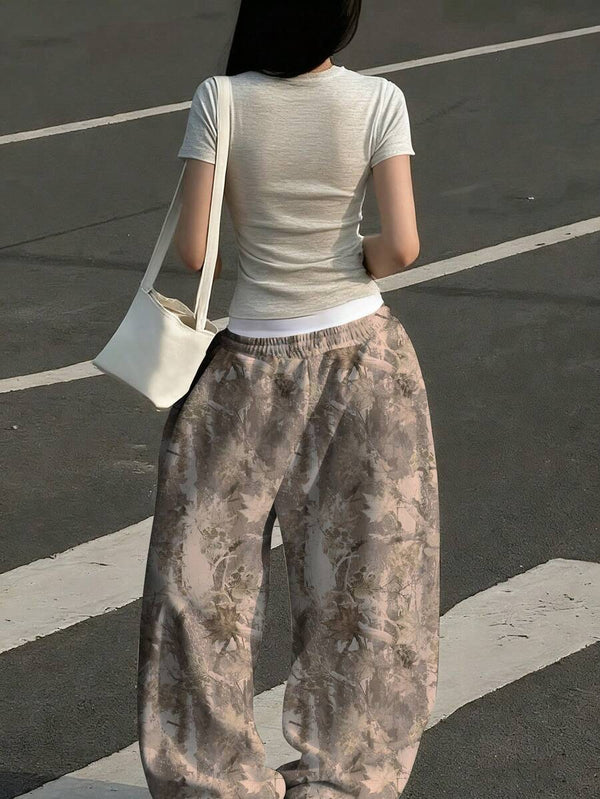 Camouflage Curved Leg Sweatpant