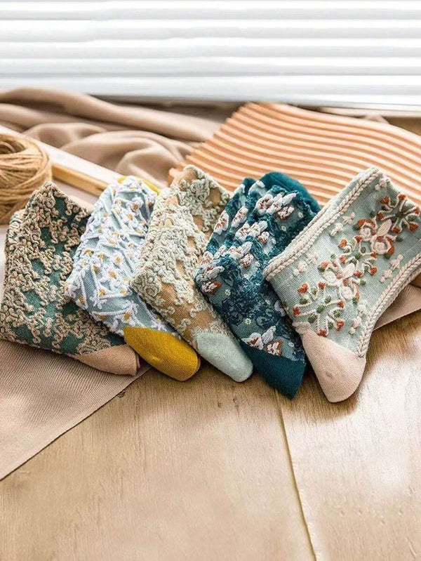 Retro Floral Mid-Calf Fashion Socks
